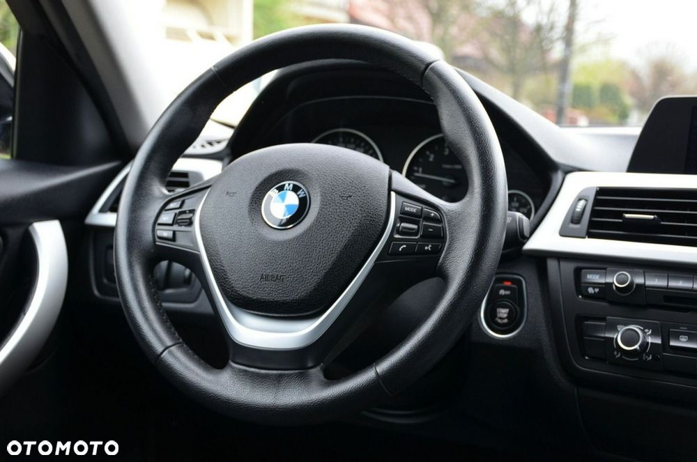 BMW Seria 3 - 30