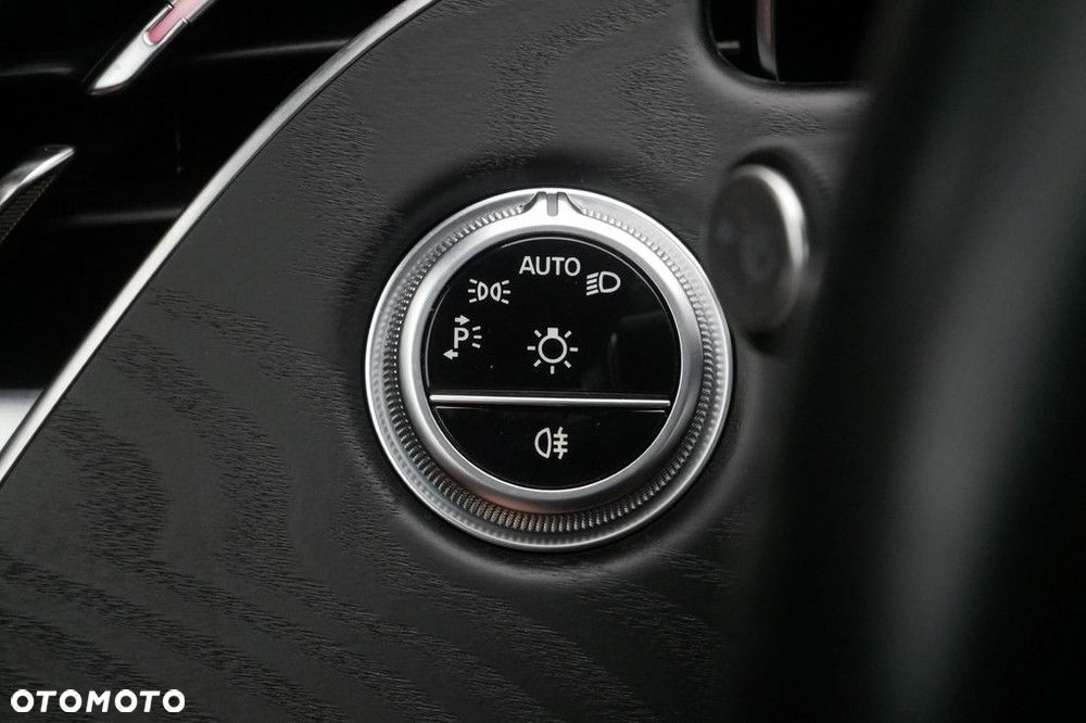 Mercedes-Benz Klasa E - 37
