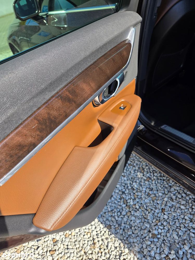 Volvo V90 D4 Momentum Pro - 9