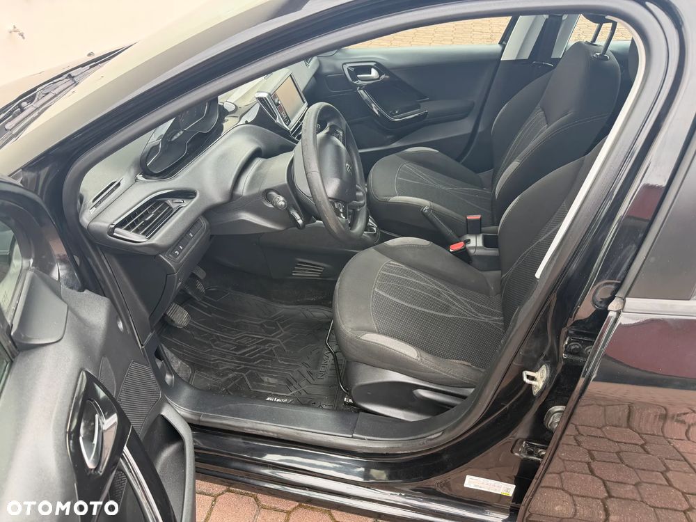 Peugeot 208 HDi 68 Access - 10
