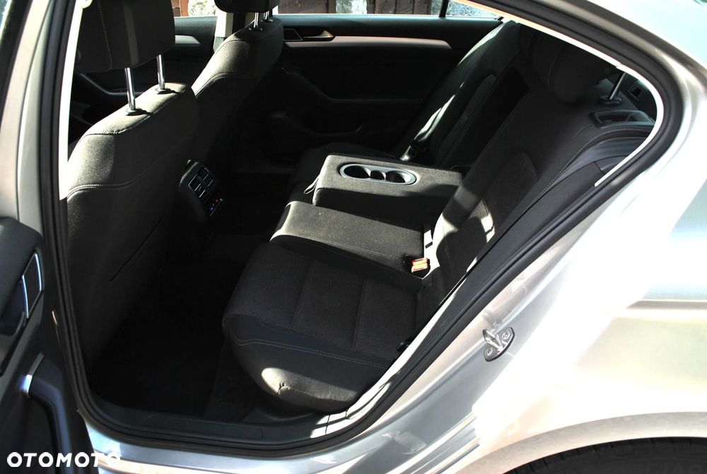 Volkswagen Passat 1.4 TSI (BlueMotion Technology) Comfortline - 11