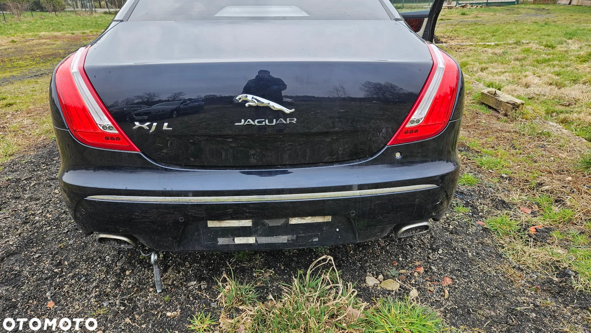 Jaguar XJ 351 2010-2015 Zderzak tył pod 4x PDC Kamera cofania Zderzak tylny z chromem KOLOR JGJ EUROPA - 2