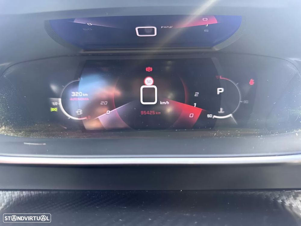 Peugeot 2008 PureTech 130 EAT8 Allure Pack - 23