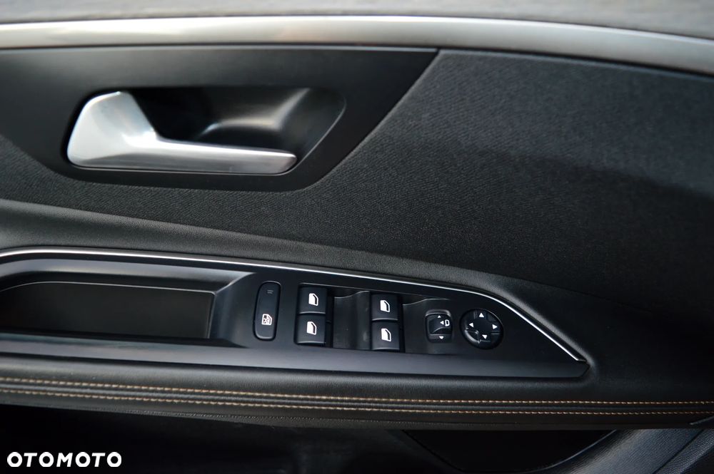 Peugeot 5008 2.0 BlueHDI GT S&S EAT8 - 34