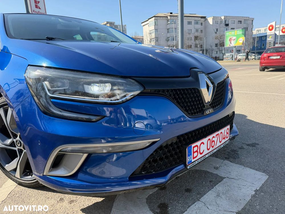 Renault Megane ENERGY TCe 205 EDC GT - 11