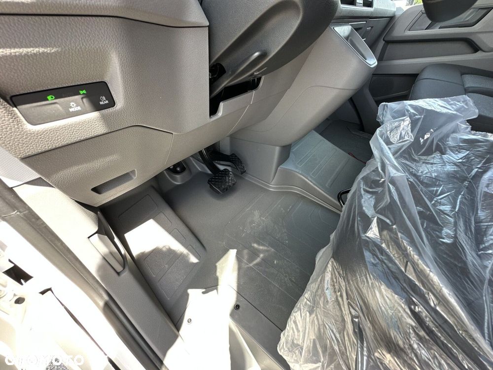 Volkswagen Crafter 35 furgon 177km Automat 3640 - 20