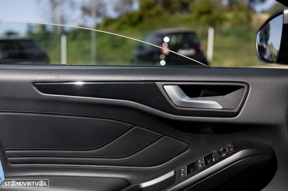 Ford Focus 2.3 EcoBoost S&S ST - 52