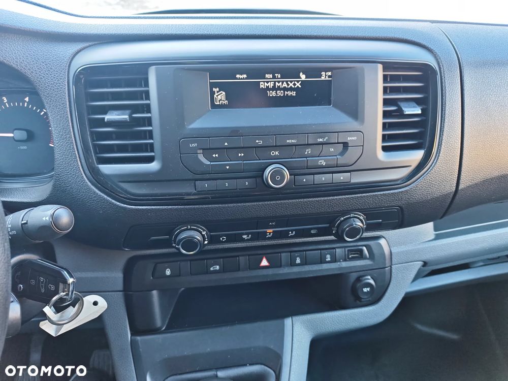 Opel VIVARO Long - 31