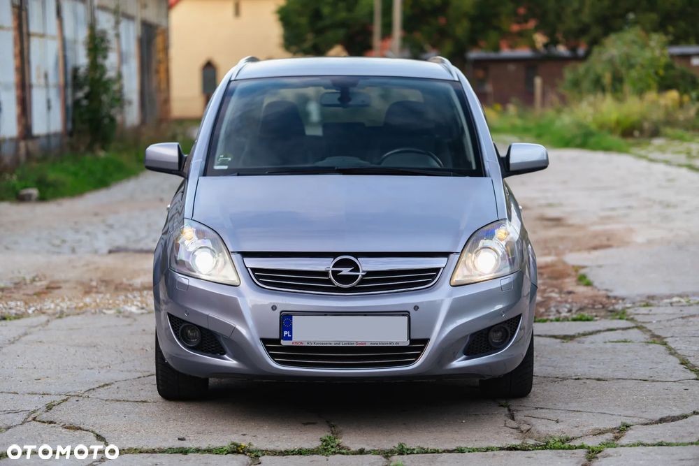 Opel Zafira 1.8 Sport - 17