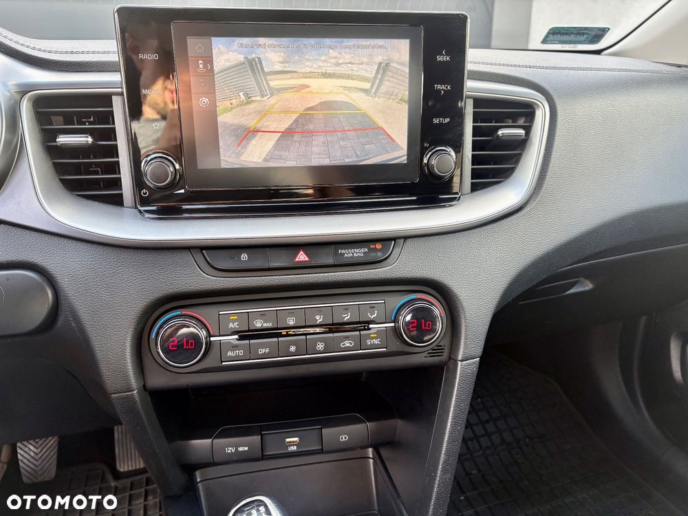 Kia Ceed 1.5 T-GDI M - 14
