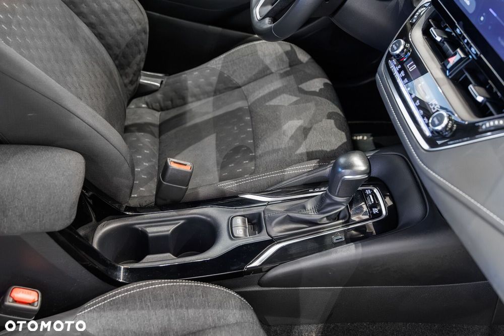 Toyota Corolla 1.8 Hybrid Comfort - 32