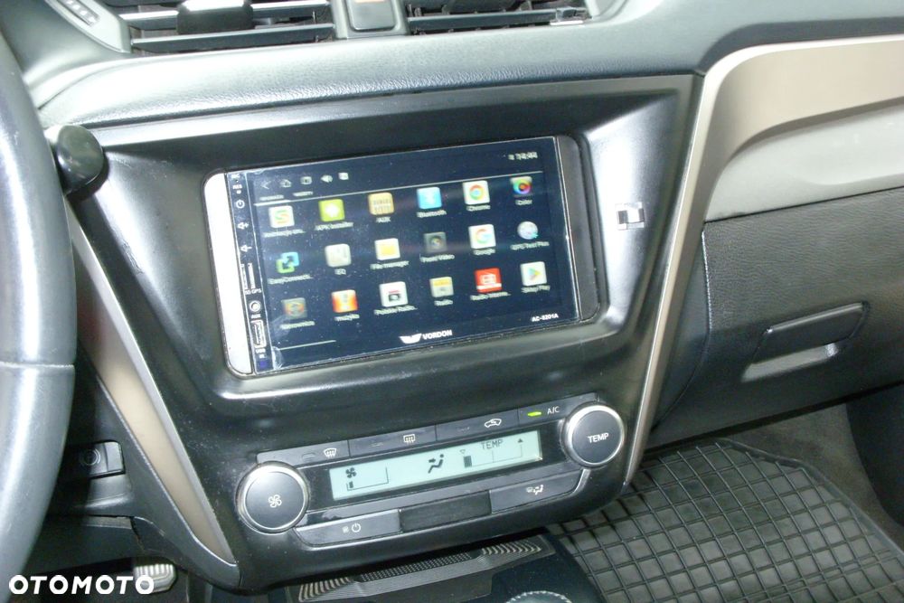 Toyota Avensis 1.8 Active MS - 13