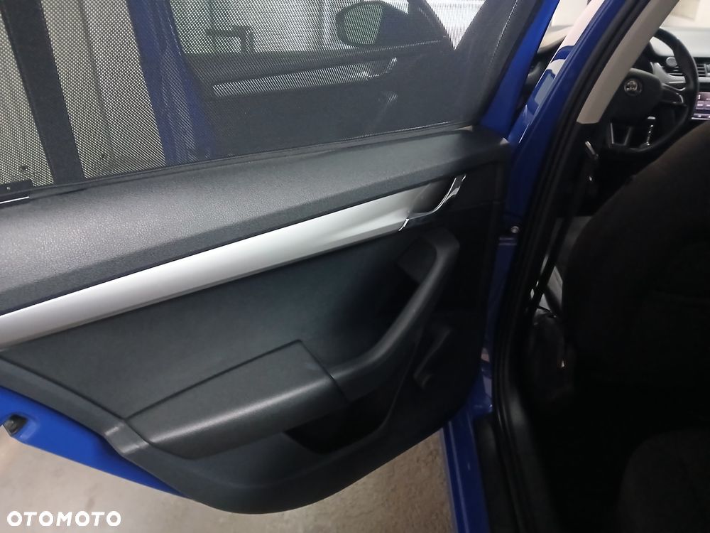 Skoda Octavia 1.6 TDI SCR Active - 10