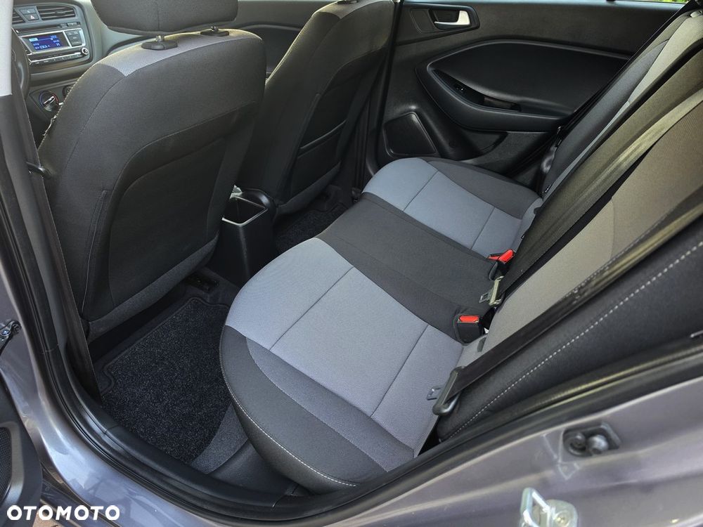 Hyundai i20 blue 1.2 Advantage+ - 30