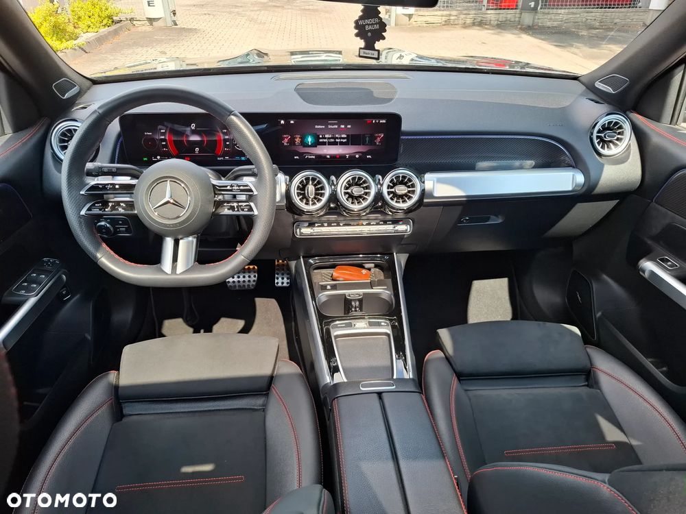 Mercedes-Benz GLB 250 4-Matic AMG Line 8G-DCT - 13