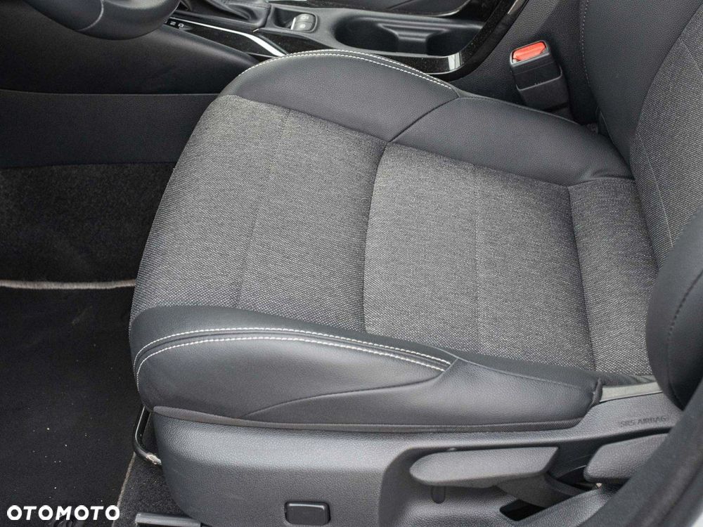 Toyota Corolla - 12