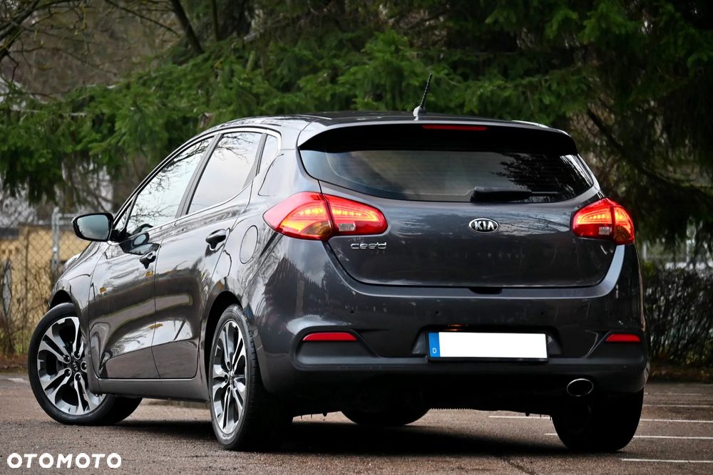 Kia Ceed 1.6 GDI DCT Spirit - 17