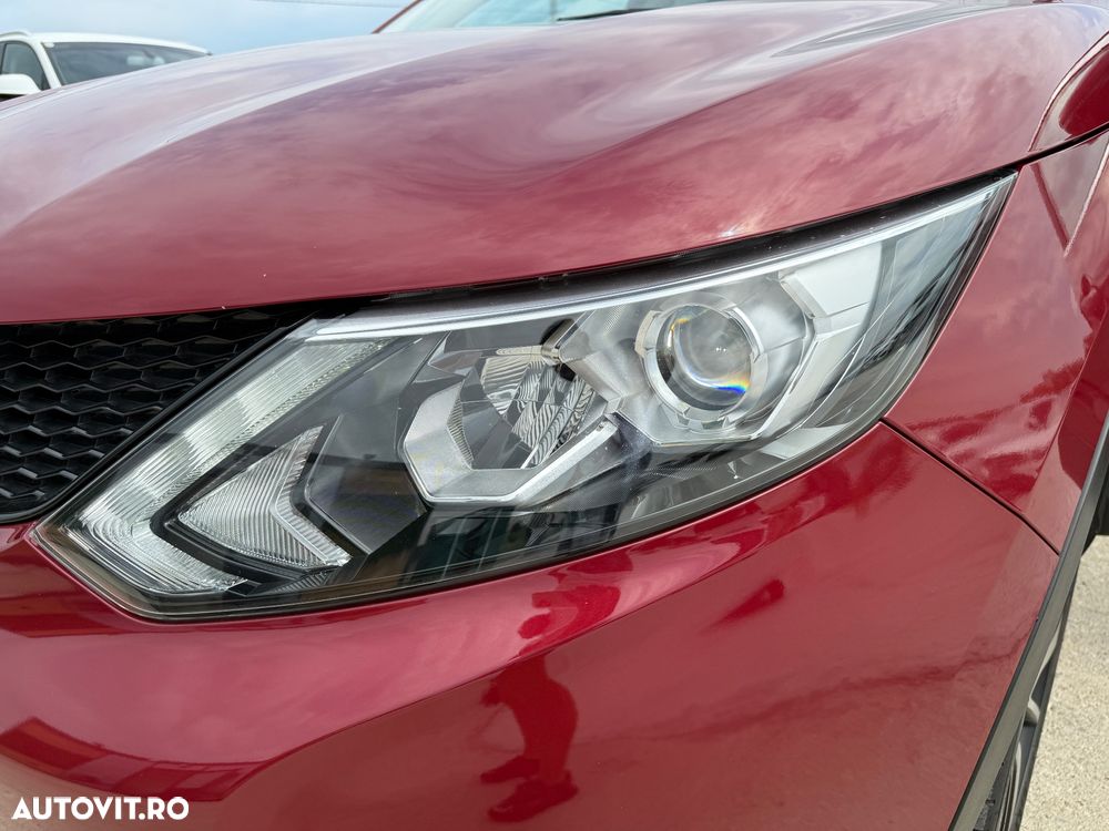 Nissan Qashqai 1.6 DCI Start/Stop X-TRONIC Tekna - 17