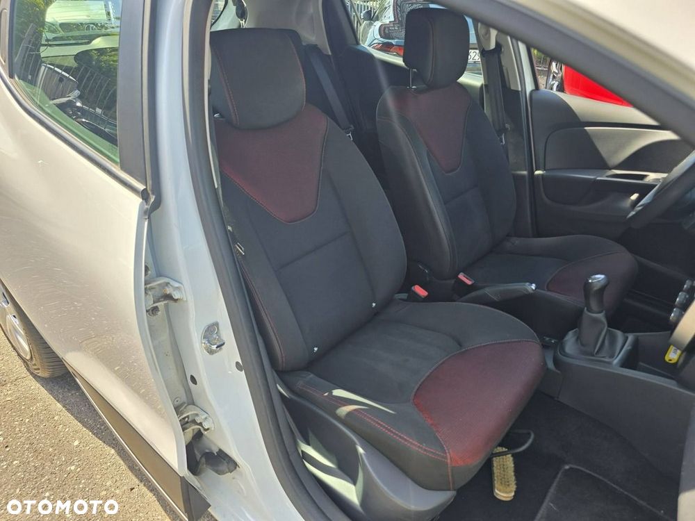 Renault Clio 1.2 16V Life EU6 - 28