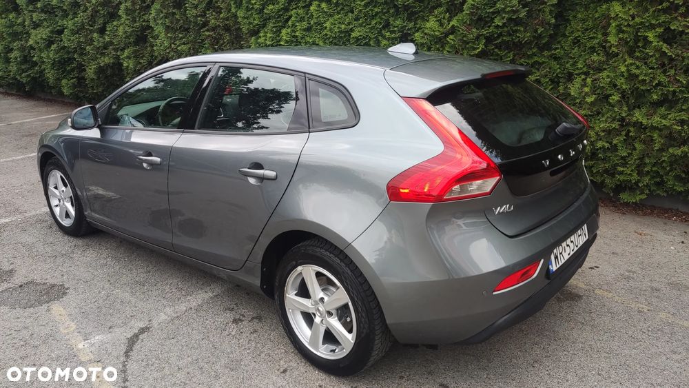 Volvo V40 D2 Drive-E Momentum - 5