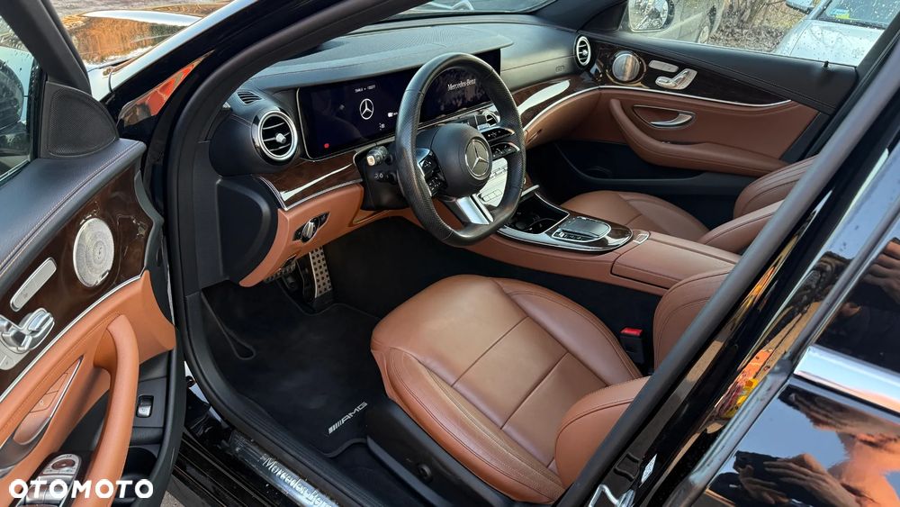 Mercedes-Benz Klasa E 300 de 4Matic 9G-TRONIC AMG Line - 25