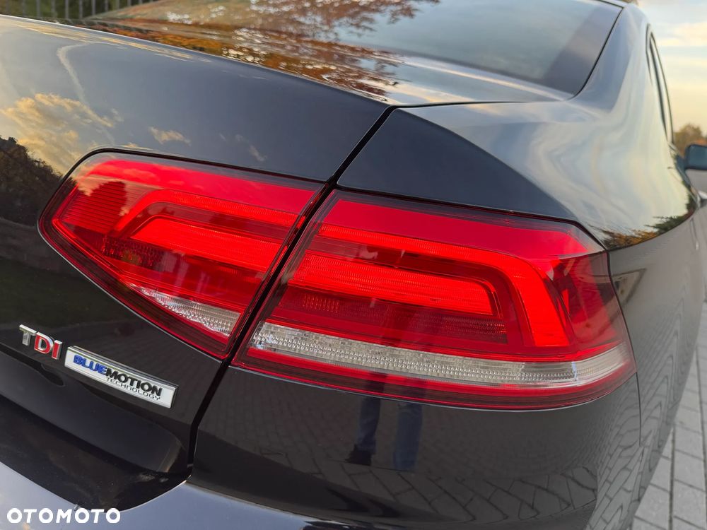 Volkswagen Passat 1.6 TDI BMT Comfortline - 23