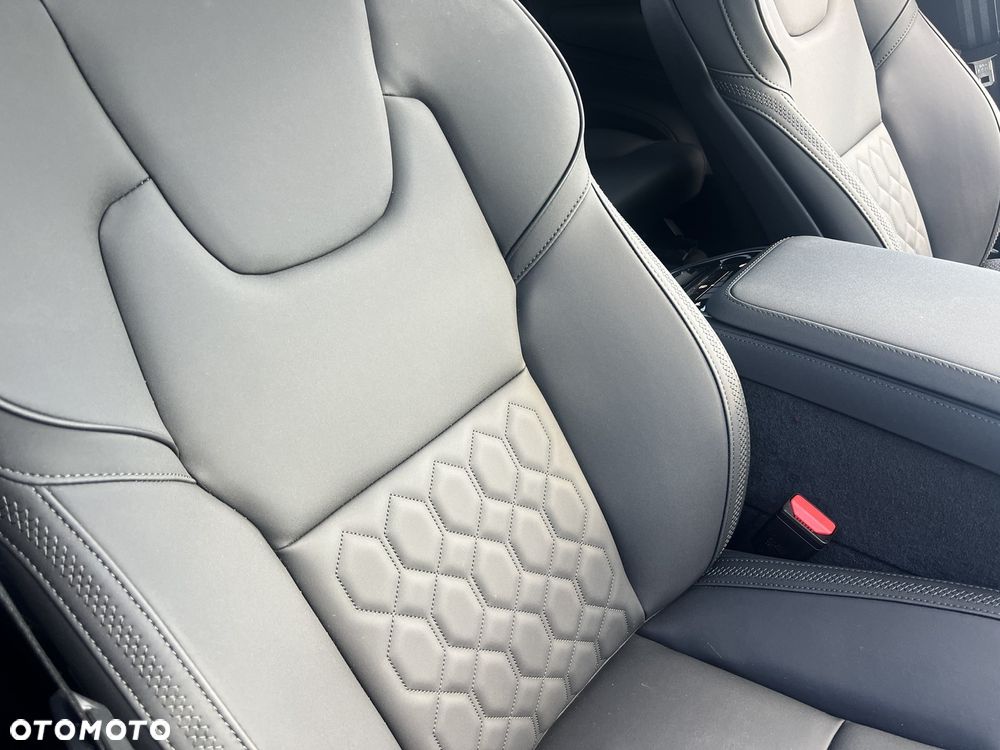 Volvo XC 90 T8 AWD Plus Dark - 38