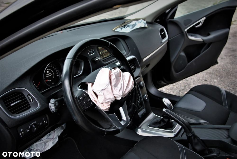 Volvo V40 D2 - 6