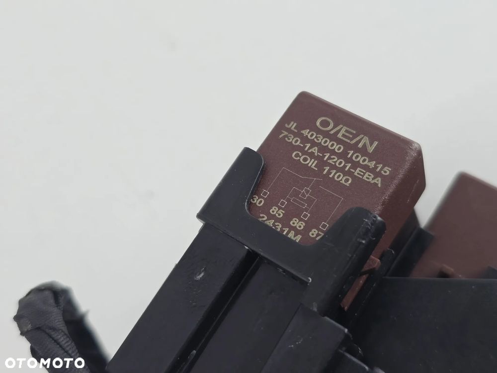 PRZEKAZNIK PRZEKAZNIKI BEZPIECZNIK TRIUMPH SCRAMBLER 400 SPEED - 13