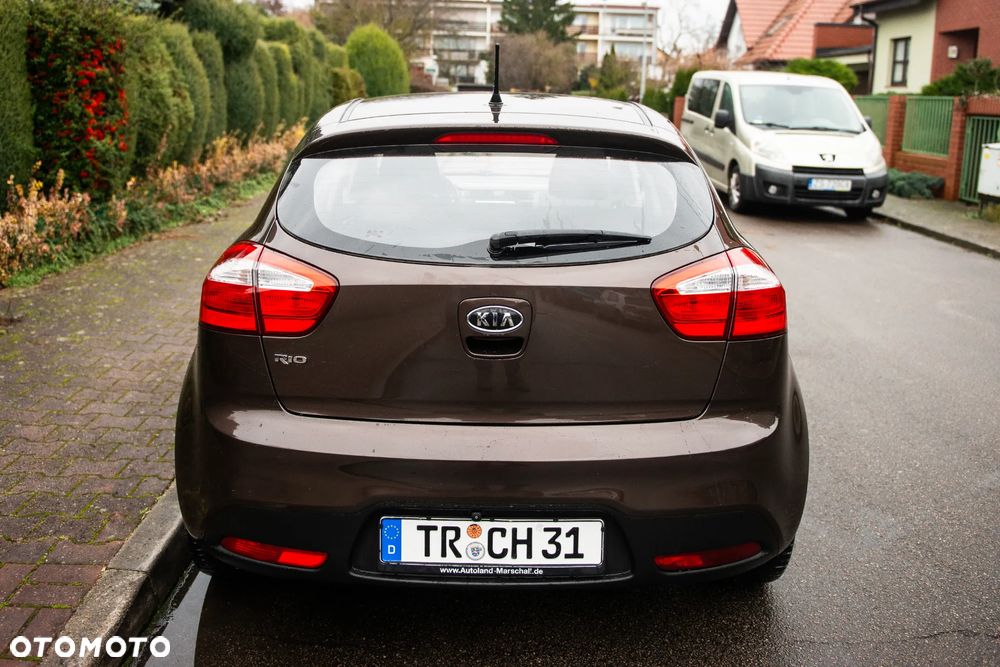 Kia Rio 1.2 Business Line - 14