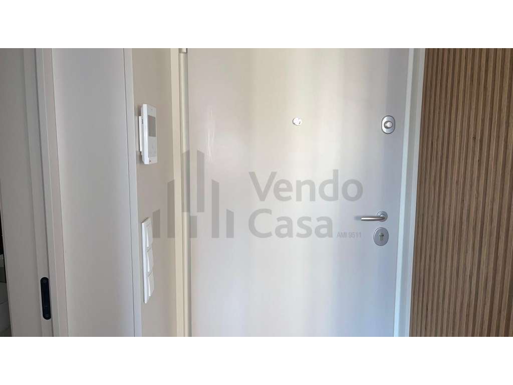 Arrenda-se T1 C/ Terraço- Braga C. Histórico - Grande imagem: 5/29