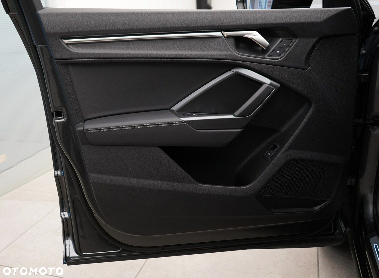 Audi Q3 Sportback - 20