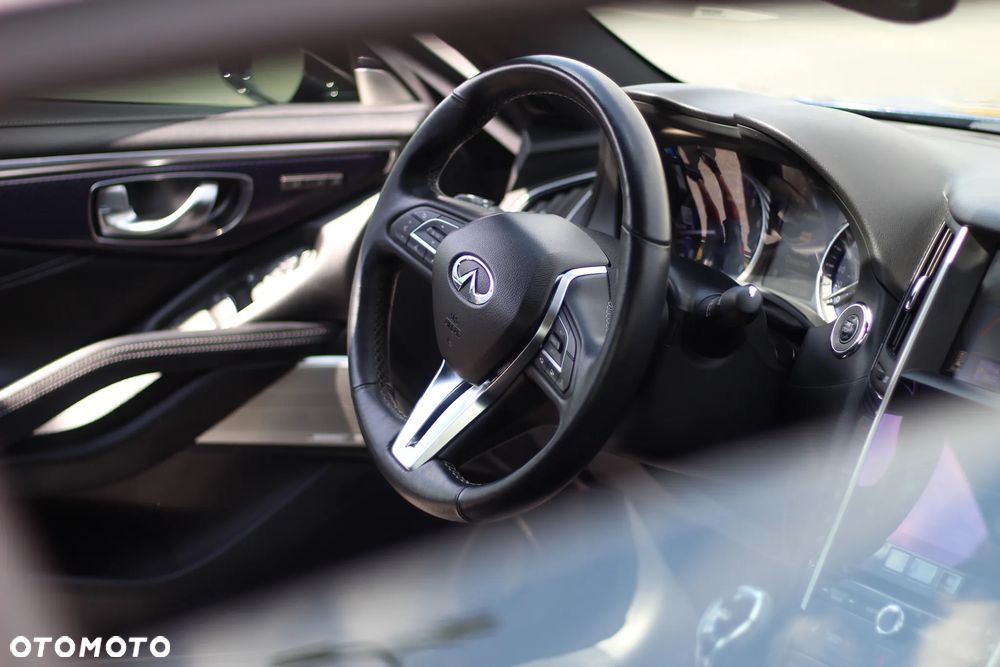 Infiniti Q60 2.0t Premium - 21