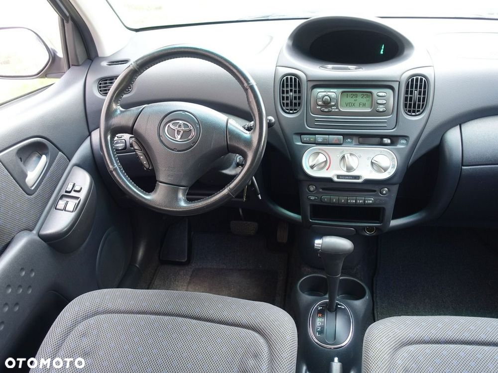 Toyota Yaris Verso - 19