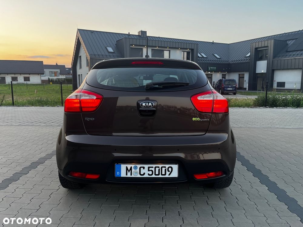 Kia Rio 1.4 Spirit - 9