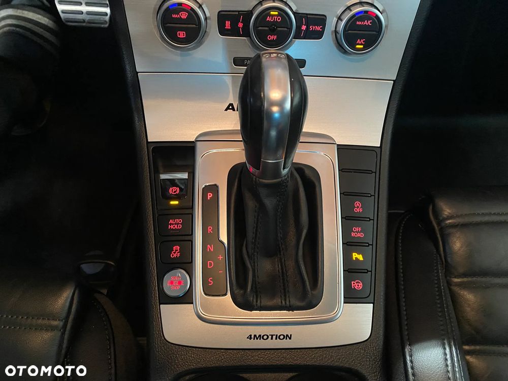 Volkswagen Passat Alltrack 2.0 TDI 4Motion DSG BlueMotion Tec - 35