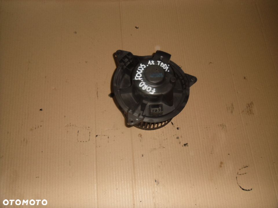 DMUCHAWA WENTYLATOR NAWIEWU FOCUS MK I - 1