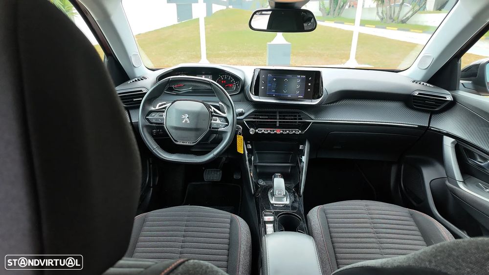 Peugeot 2008 PureTech 130 EAT8 GT - 28