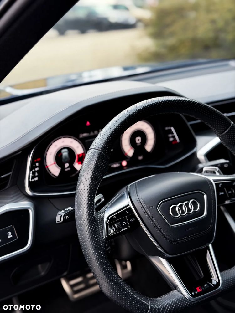 Audi RS6 Avant - 12