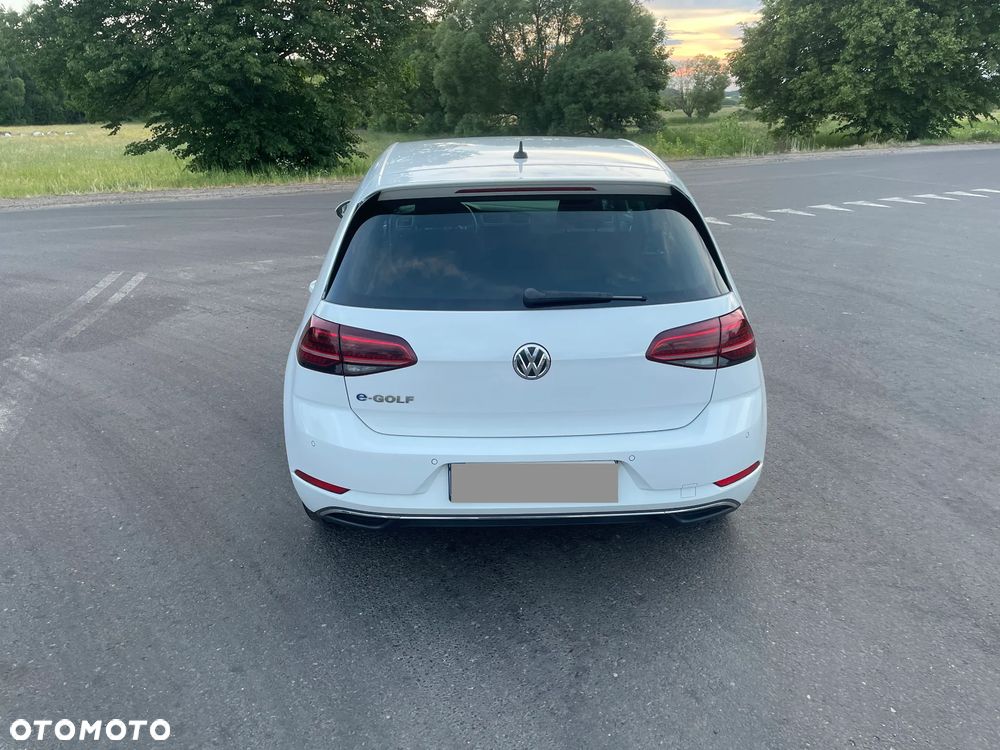 Volkswagen Golf - 5