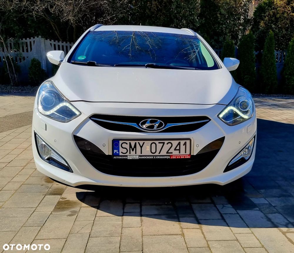 Hyundai i40 i40cw 1.7 CRDi Fifa World Cup Edition - 1