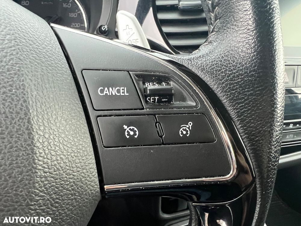 Mitsubishi Outlander - 14
