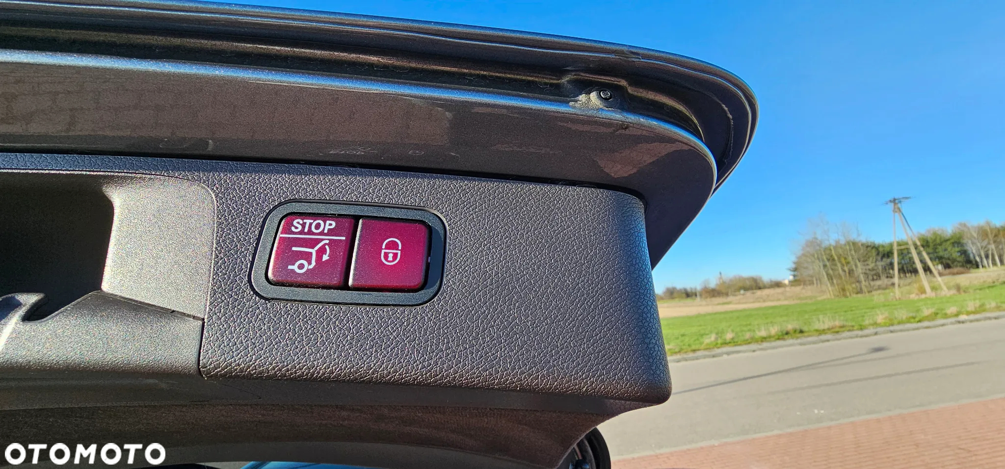 Mercedes-Benz Klasa E 220 d 4Matic T All-Terrain 9G-TRONIC Exclusive - 16