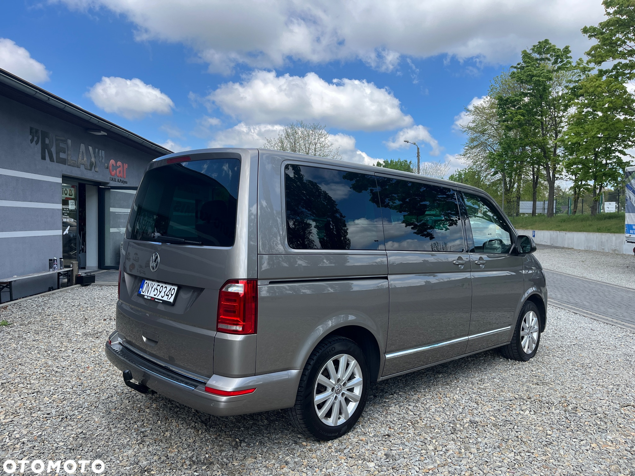 Volkswagen Multivan 2.0 BiTDI L1 Generation SIX 4Motion DSG - 11