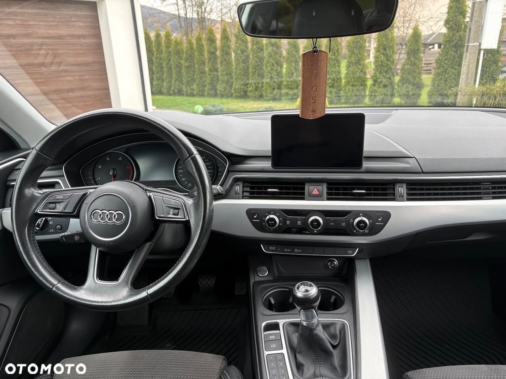 Audi A4 Avant 2.0 TDI ultra sport - 22