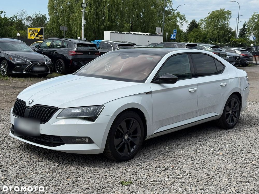 Skoda Superb 2.0 TDI Sportline DSG - 8