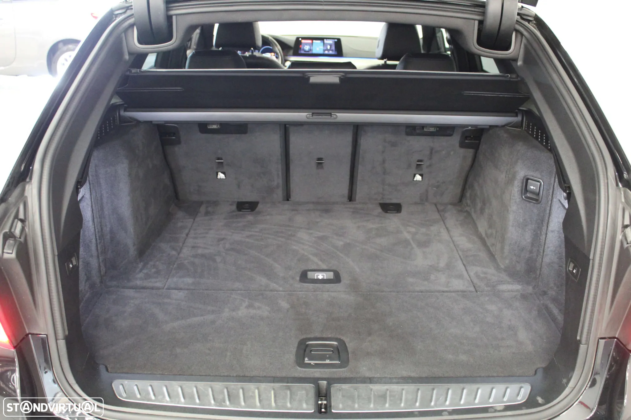 BMW 520 d Pack Desportivo M Auto - 23