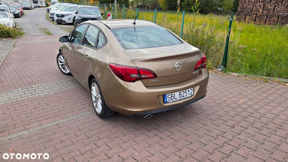 Opel Astra 1.4 Turbo Active - 21