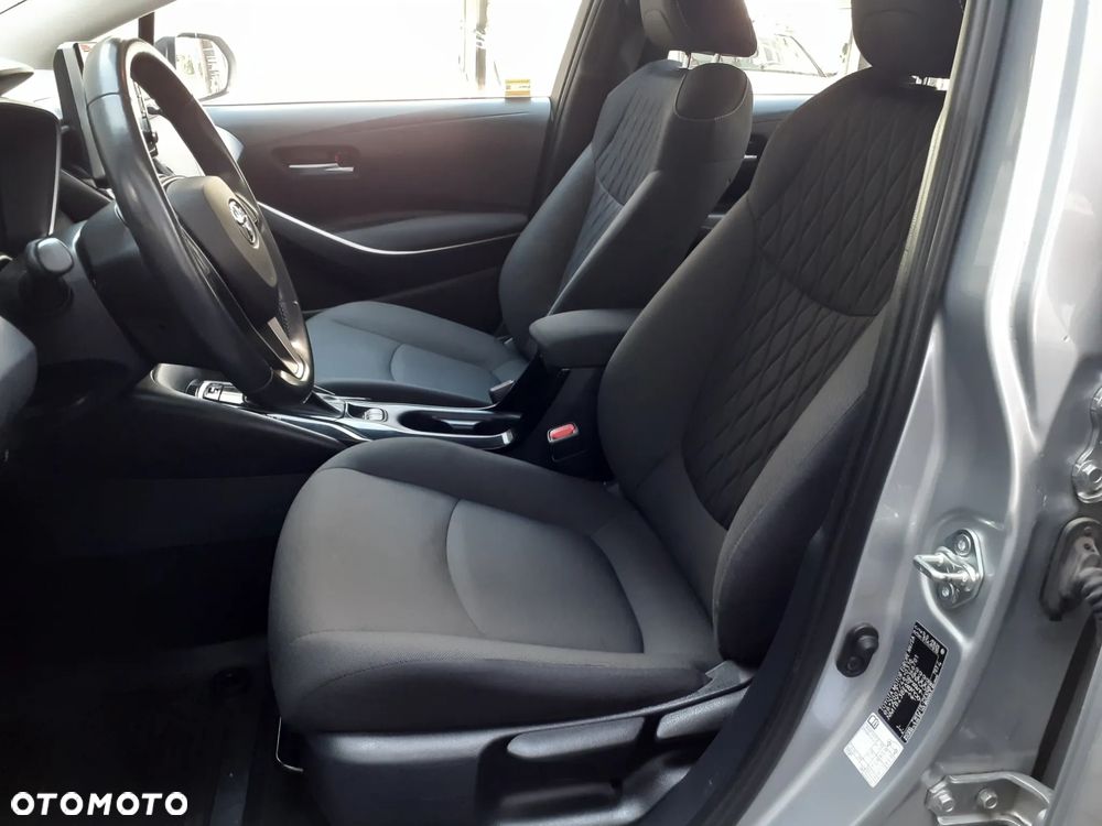 Toyota Corolla - 21