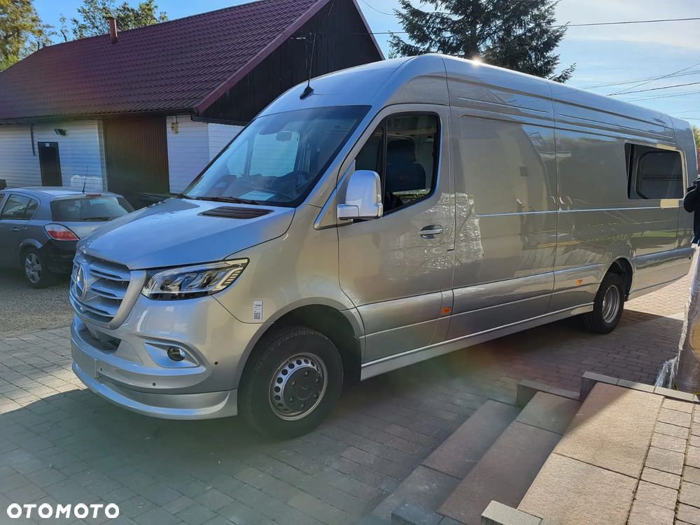Mercedes-Benz Sprinter - 1